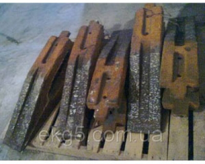 Зубья ковша ЭО 2503, 2505