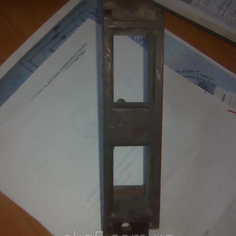 Щеткодержатель на низковольтный токоприемник экскаватора Э-2503