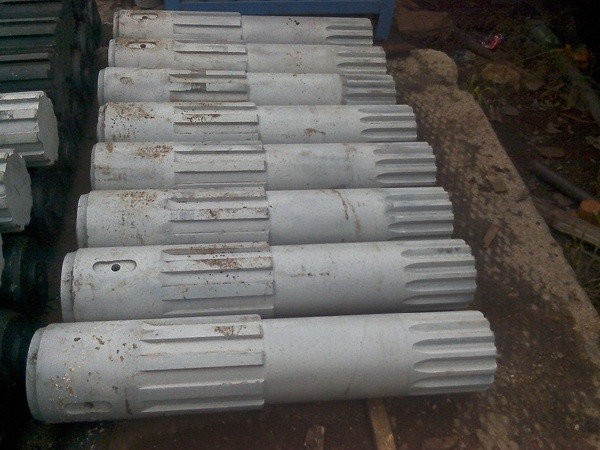 Вал коротыш(боковой) к экскаватору