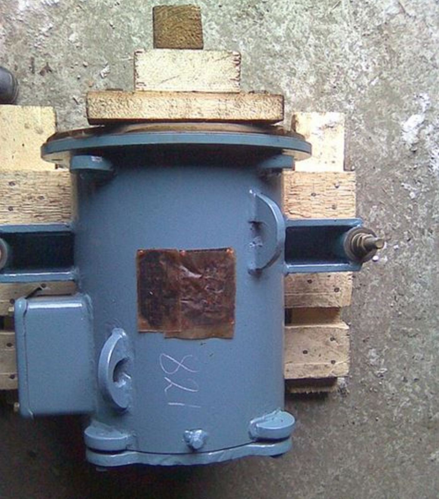 Двигатели асинхронные типов МАК-160М6, МАК-1606