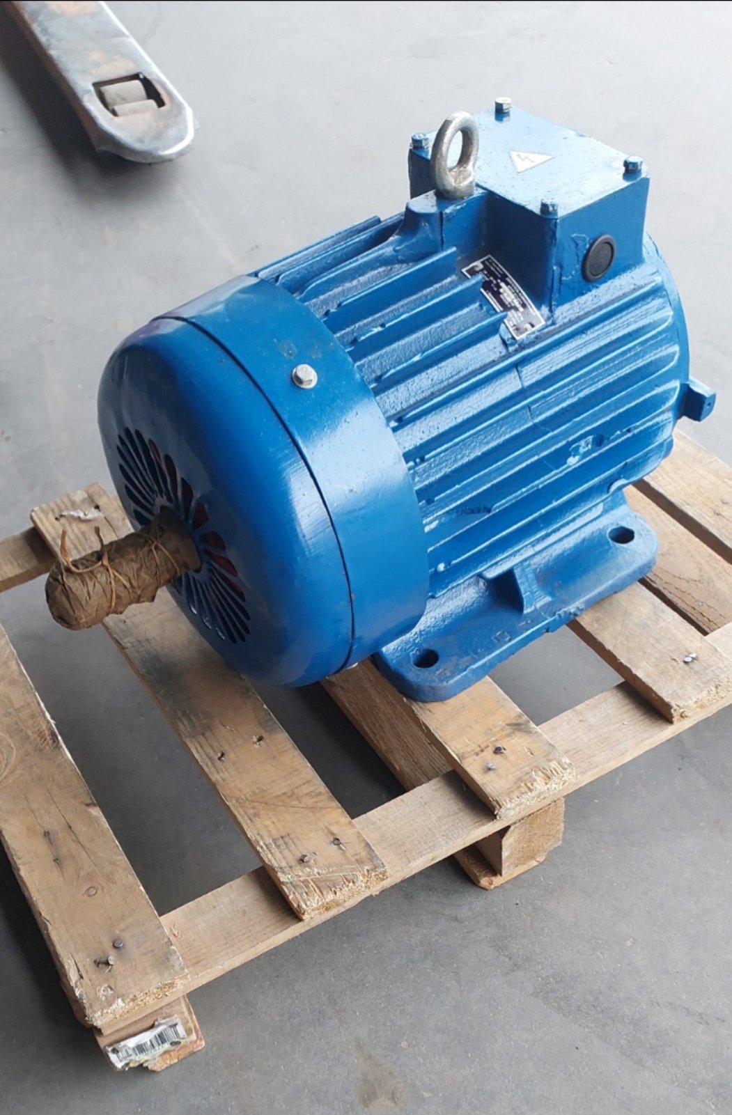 0-02-05-80338756cb2f53fb8d7e73946dfc903c950358cdc26c48cbe8b5cd1f8c506706_1cb79c281b5745 Электродвигатель крановый МТКН / МТКF 211-6 7,5 кВт 1000 об./ мин с короткозамкнутым ротором.